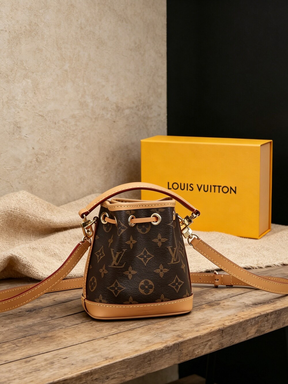 Louis Vuitton Nano Noé - Picture 5 of 8
